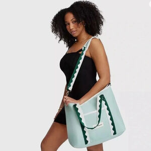 Business and pleasure cooler Tote